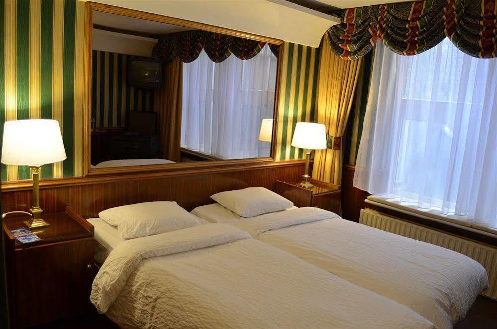Rembrandtplein Bed & Breakfast アムステルダム エクステリア 写真